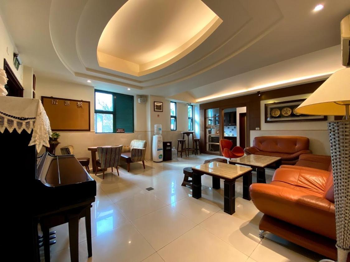 Ho Feng Private Hotel 電梯自助民宿 Ji'an Esterno foto